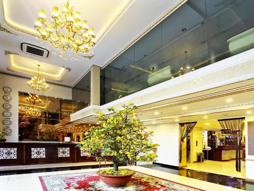 Golden Crown Hotel Saigon ホーチミン市 エクステリア 写真