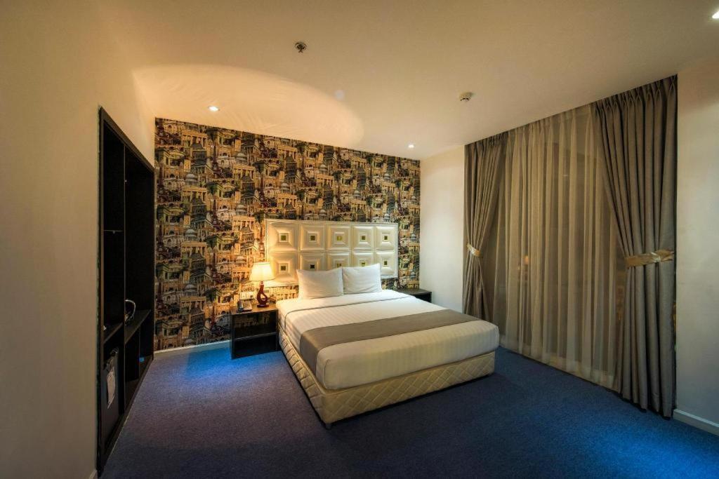 Golden Crown Hotel Saigon ホーチミン市 エクステリア 写真