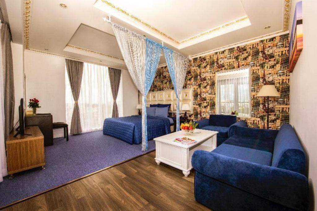 Golden Crown Hotel Saigon ホーチミン市 エクステリア 写真