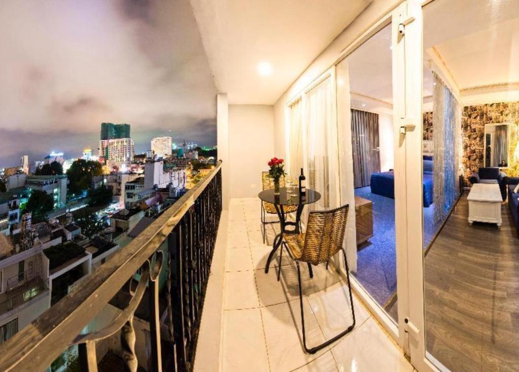 Golden Crown Hotel Saigon ホーチミン市 エクステリア 写真