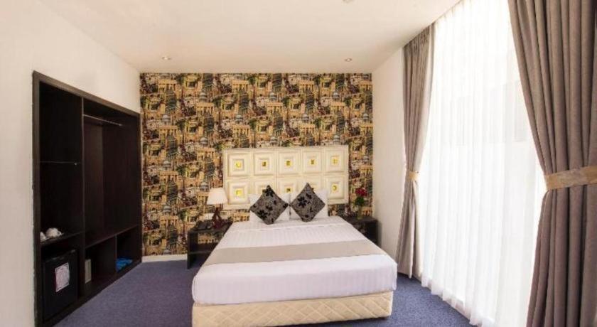 Golden Crown Hotel Saigon ホーチミン市 エクステリア 写真