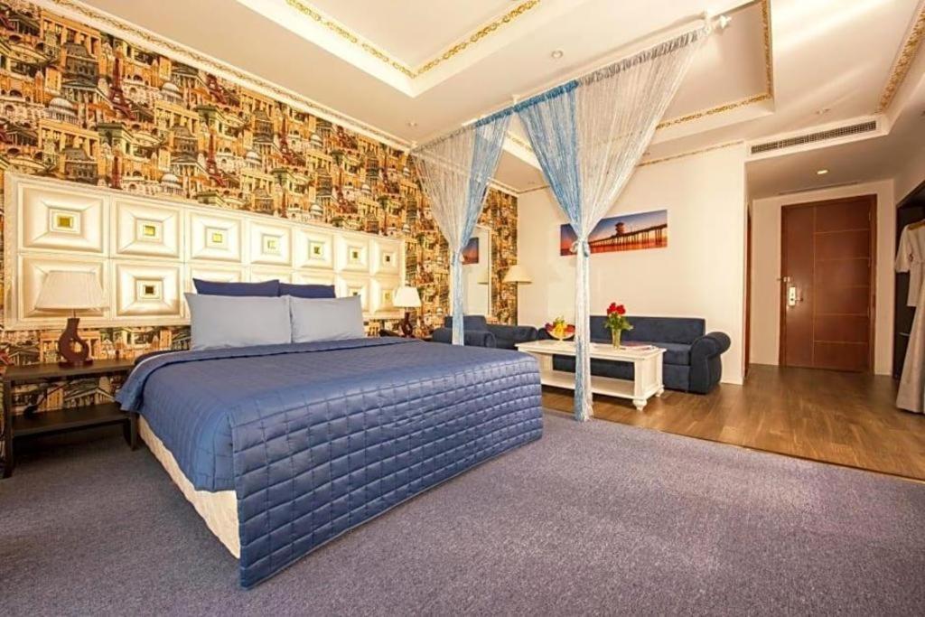 Golden Crown Hotel Saigon ホーチミン市 エクステリア 写真